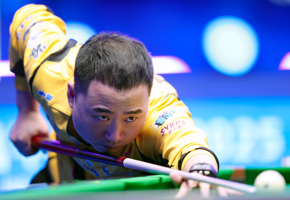 她在接球时 她在接球时