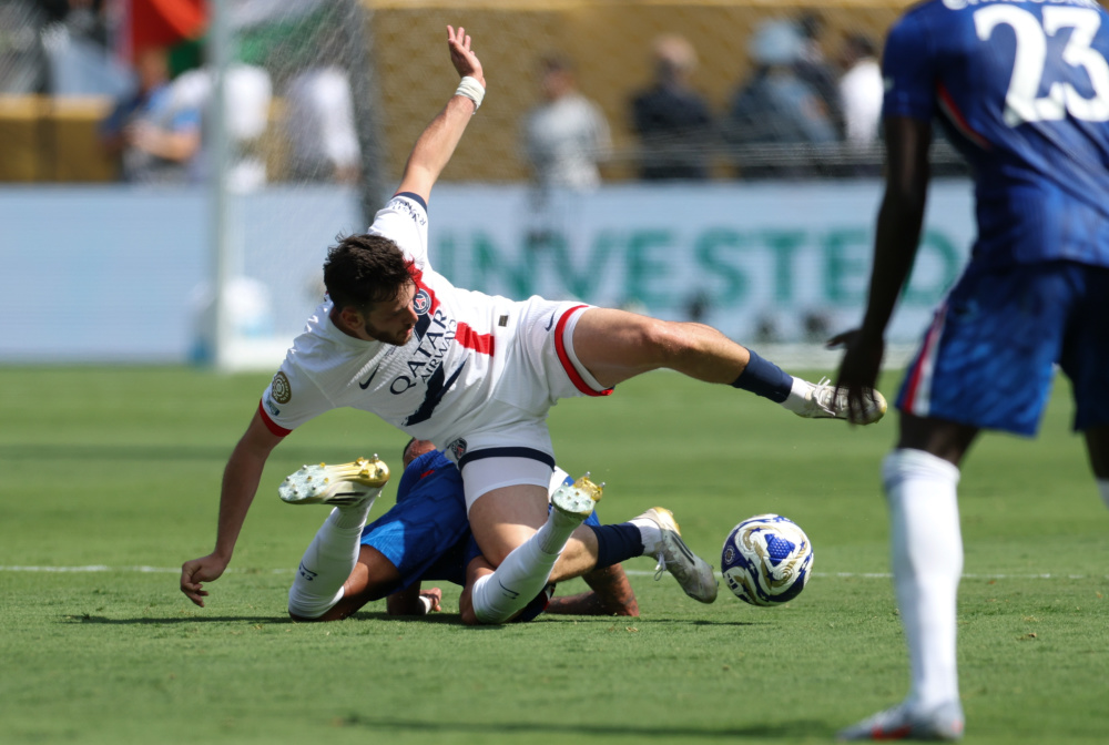 并揭示背后 并揭示背后