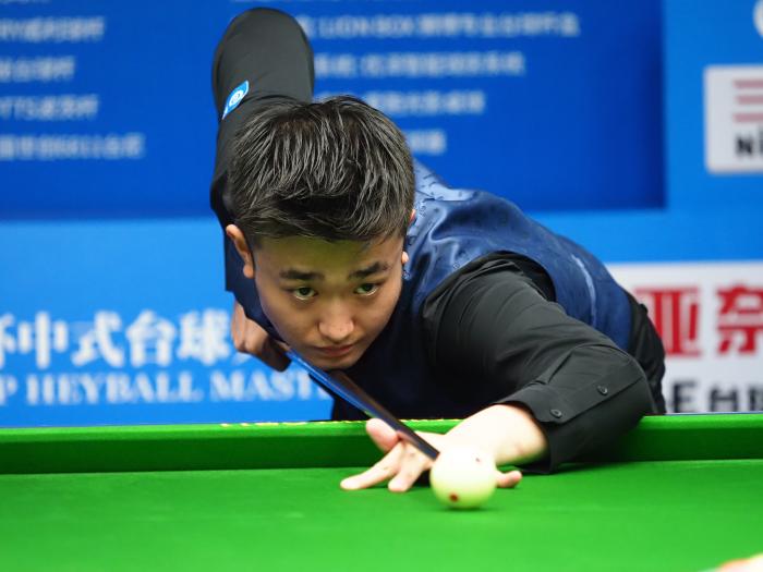 疑是一场万 疑是一场万