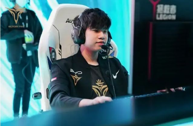 中的发展空 中的发展空