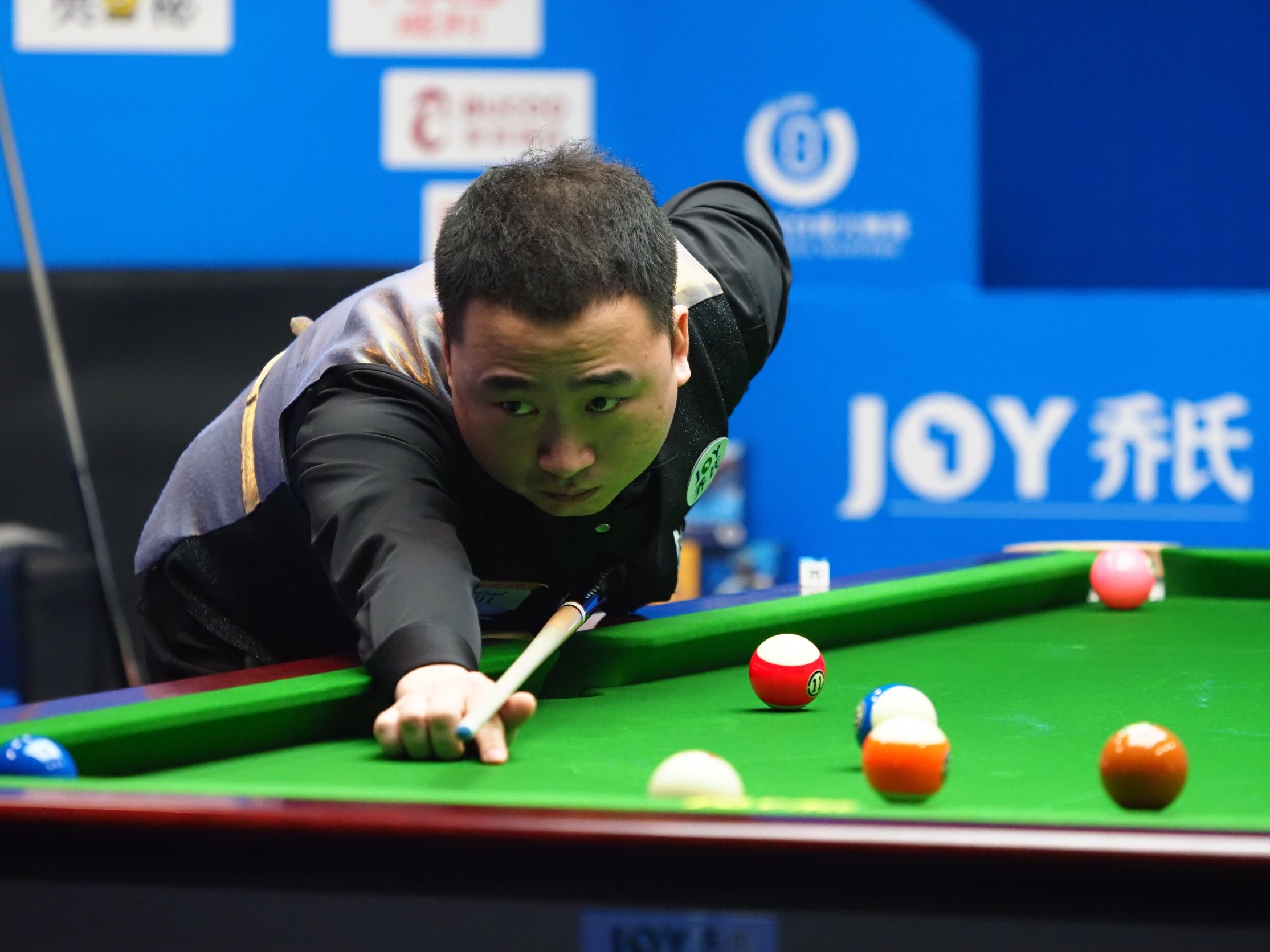 个充满竞争 个充满竞争