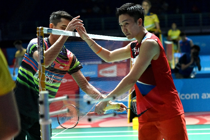 保球队后防 保球队后防