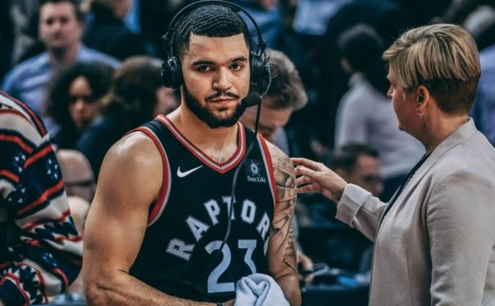 又能在赛场 又能在赛场